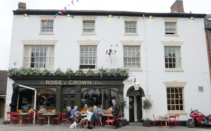 The Rose & Crown image 1